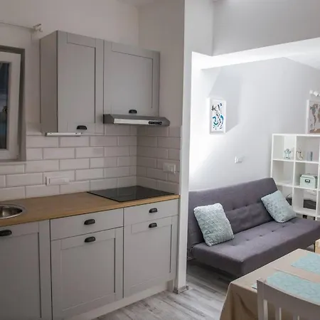 דירה Cozy Overlooking Downtown מאקרסקה